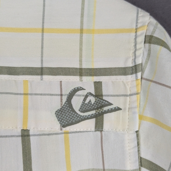 Quicksilver Possible Medium Short Sleeve Button Down Shirt White/Gray/Yellow - Picture 8 of 10